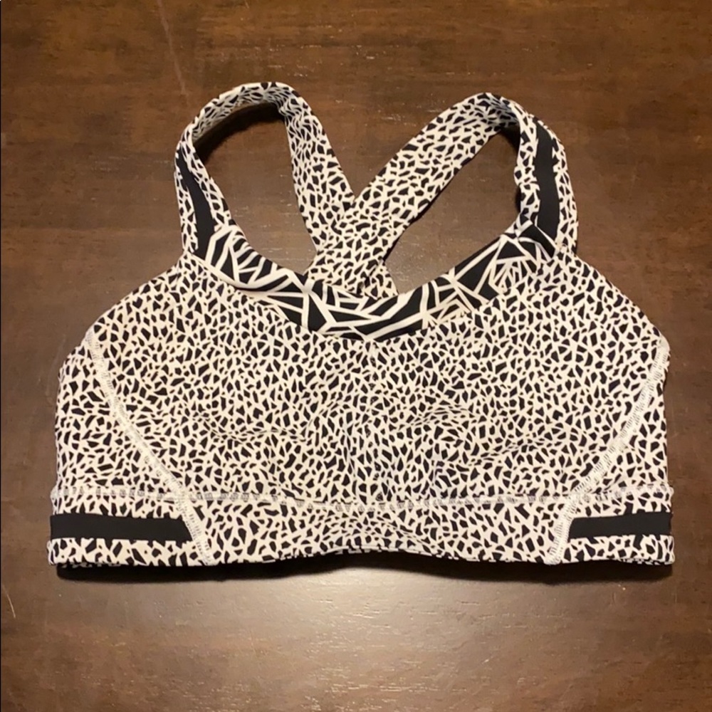 Lululemon sports bra